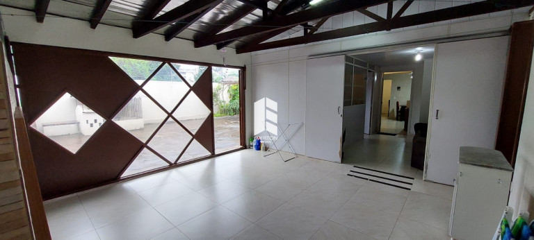 Imagem Casa com 3 Quartos à Venda, 188 m² em Noal - Santa Maria