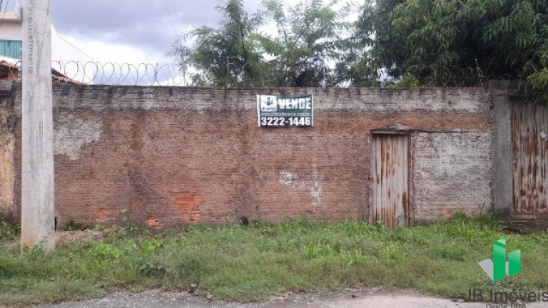 Terreno à Venda, 270 m² em Morada Do Sol - Montes Claros