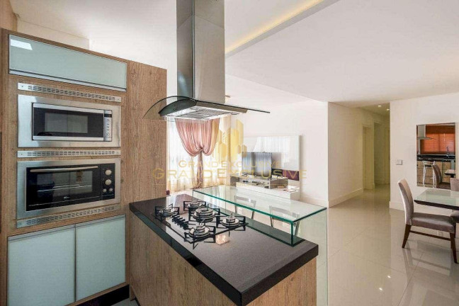 Imagem Apartamento com 3 Quartos à Venda, 125 m² em Centro - Balneário Camboriú Imagem Apartamento com 3 Quartos à Venda, 125 m² em Centro - Balneário Camboriú