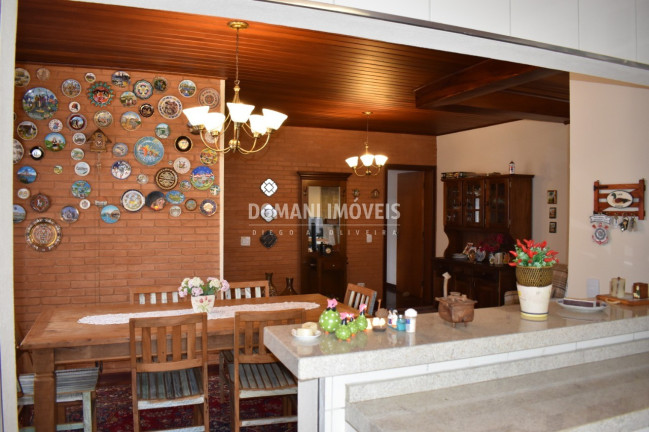 Imagem Casa com 5 Quartos à Venda, 165 m² em Região Do Vale Encantado - Campos Do Jordão Imagem Casa com 5 Quartos à Venda, 165 m² em Região Do Vale Encantado - Campos Do Jordão
