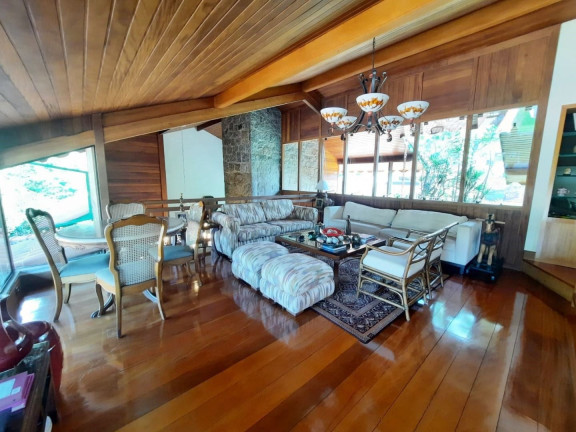 Imagem Casa com 5 Quartos à Venda, 218 m² em Iucas - Teresópolis Imagem Casa com 5 Quartos à Venda, 218 m² em Iucas - Teresópolis