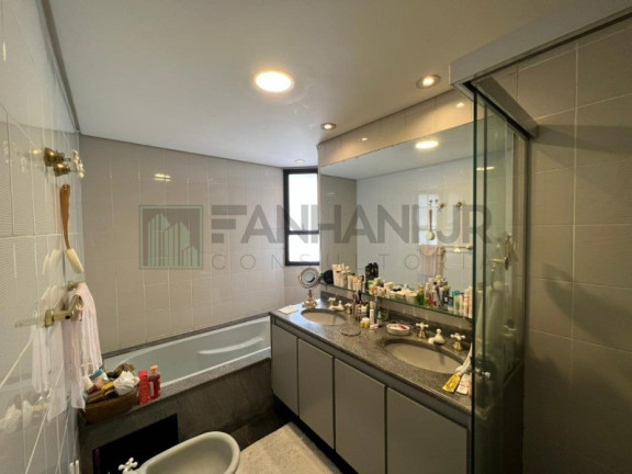 Imagem Imóvel com 3 Quartos à Venda, 220 m² em Itaim Bibi - São Paulo