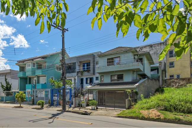 Casa com 3 Quartos à Venda, 185 m² em Hípica - Porto Alegre