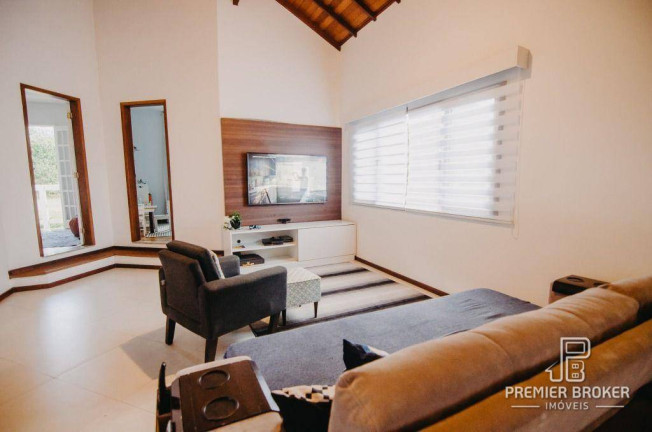 Imagem Casa com 3 Quartos à Venda, 390 m² em Várzea - Teresópolis Imagem Casa com 3 Quartos à Venda, 390 m² em Várzea - Teresópolis