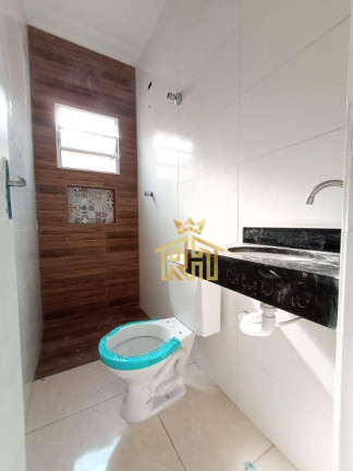 Imagem Casa com 3 Quartos à Venda, 72 m² em Maracanã - Praia Grande