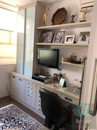 Imagem Casa com 4 Quartos à Venda, 399 m² em Alphaville - Santana De Parnaíba Imagem Casa com 4 Quartos à Venda, 399 m² em Alphaville - Santana De Parnaíba