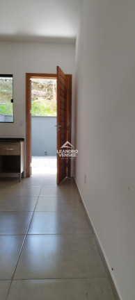 Imagem Sobrado com 2 Quartos à Venda,  em Parque Guarani - Joinville