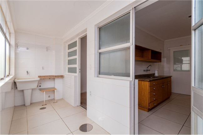 Imagem Imóvel com 3 Quartos à Venda,  em Auxiliadora - Porto Alegre