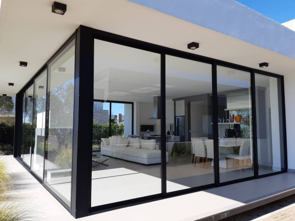 Imagem Casa com 4 Quartos à Venda, 204 m² em Marina - Xangri-lá Imagem Casa com 4 Quartos à Venda, 204 m² em Marina - Xangri-lá