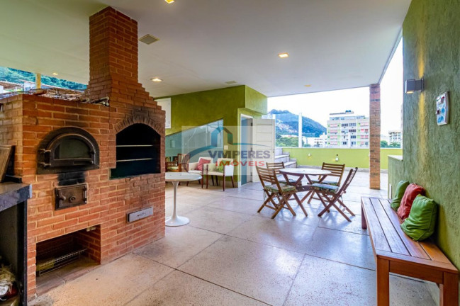Imagem Casa com 4 Quartos à Venda, 595 m² em Humaitá - Rio De Janeiro Imagem Casa com 4 Quartos à Venda, 595 m² em Humaitá - Rio De Janeiro