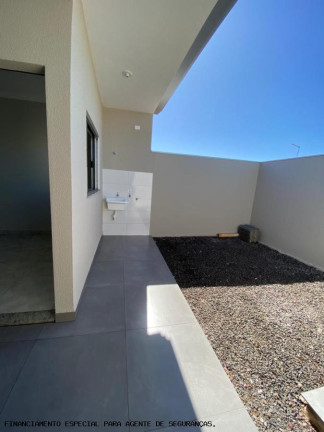 Imagem Casa com 2 Quartos à Venda, 65 m² em Lebron - Sarandi