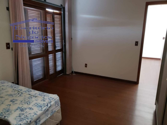 Imagem Casa com 4 Quartos à Venda, 268 m² em Cavalhada - Porto Alegre