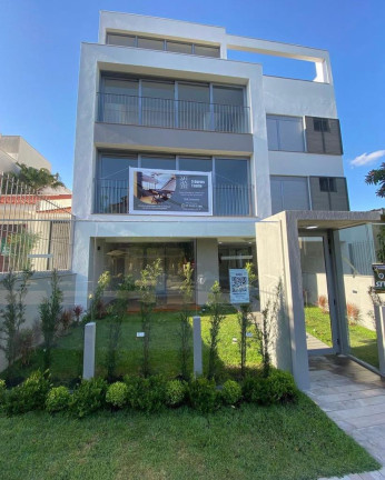 Imóvel com 3 Quartos à Venda,  em Chácara Das Pedras - Porto Alegre