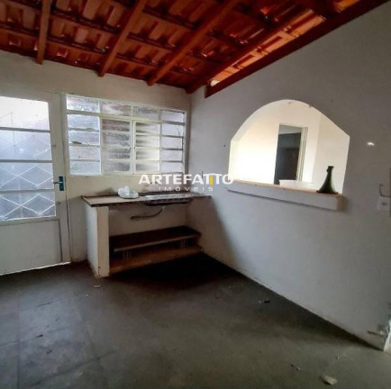 Imagem Casa com 2 Quartos à Venda, 200 m²