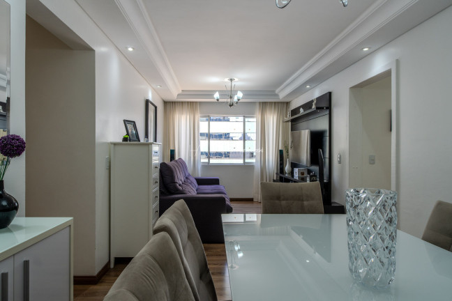 Imagem Apartamento com 3 Quartos à Venda, 79 m² em Cabral - Curitiba