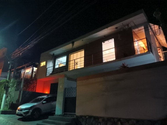 Imagem Casa com 4 Quartos à Venda, 250 m² em Itaipu - Niterói