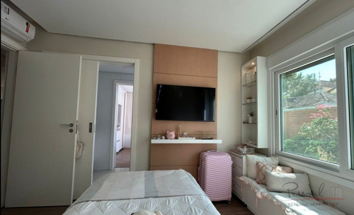 Imagem Apartamento com 3 Quartos à Venda, 244 m² em Agronômica - Florianópolis Imagem Apartamento com 3 Quartos à Venda, 244 m² em Agronômica - Florianópolis