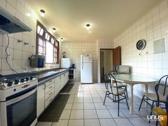 Imagem Casa com 5 Quartos à Venda, em Trindade - Florianópolis Imagem Casa com 5 Quartos à Venda, em Trindade - Florianópolis