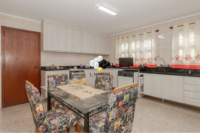 Imagem Casa com 4 Quartos à Venda, 388 m² em Jardim Itu - Porto Alegre