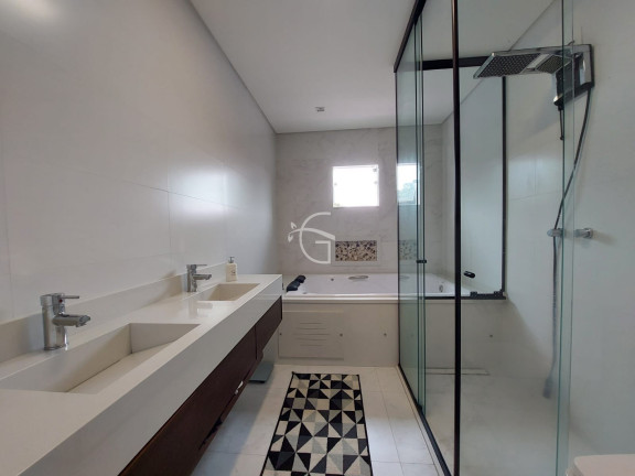 Imagem Casa com 3 Quartos à Venda, em Floresta - Joinville Imagem Casa com 3 Quartos à Venda, em Floresta - Joinville