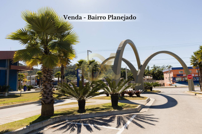 Terreno à Venda, 240 m² em Araquari