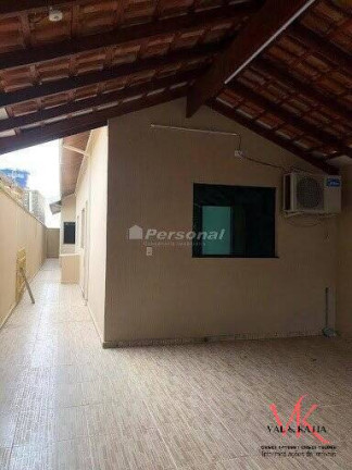 Imagem Casa com 3 Quartos à Venda,  em Jardim Sonia Maria - Taubaté