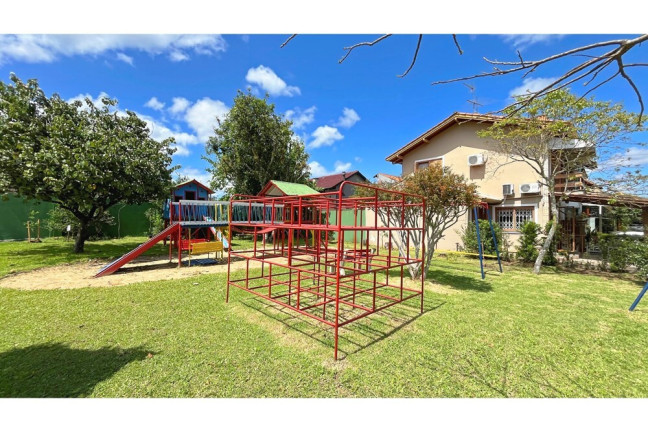 Imagem Casa com 3 Quartos à Venda, 273 m² em Cavalhada - Porto Alegre