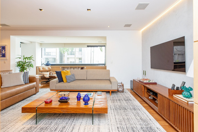 Foto do imóvel Apartamento com 3 Quartos à Venda, 137 m² em Moema - São Paulo