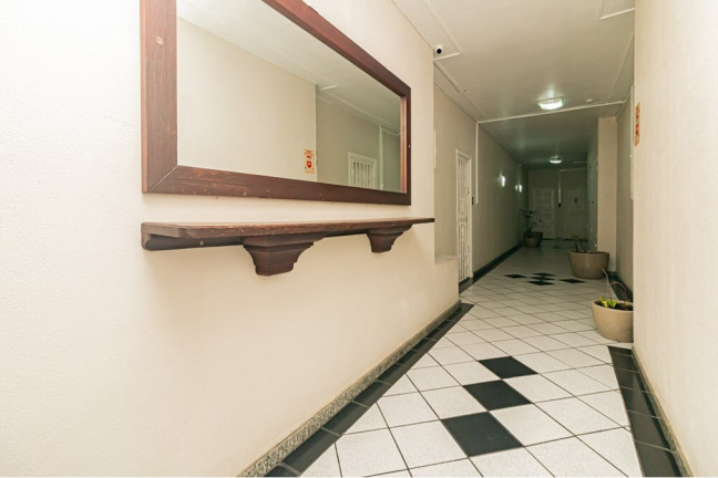 Imagem Imóvel com 2 Quartos à Venda, em Auxiliadora - Porto Alegre Imagem Imóvel com 2 Quartos à Venda, em Auxiliadora - Porto Alegre