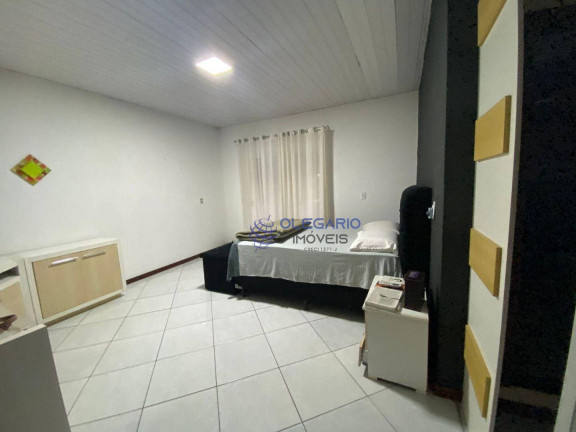Imagem Sobrado com 5 Quartos à Venda, 310 m² em Armação - Penha Imagem Sobrado com 5 Quartos à Venda, 310 m² em Armação - Penha