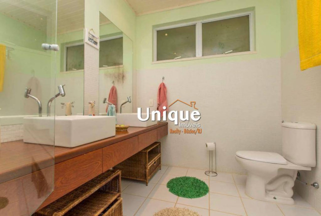 Imagem Casa com 5 Quartos à Venda, 650 m² em Ferradura - Armação Dos Búzios Imagem Casa com 5 Quartos à Venda, 650 m² em Ferradura - Armação Dos Búzios