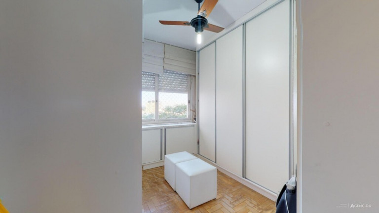 Imagem Imóvel com 3 Quartos à Venda, 185 m² em Passo Da Areia - Porto Alegre Imagem Imóvel com 3 Quartos à Venda, 185 m² em Passo Da Areia - Porto Alegre