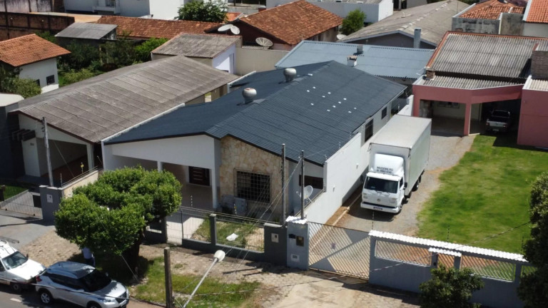 Imagem Casa com 5 Quartos à Venda, 270 m² em Setor Comercial - Sinop Imagem Casa com 5 Quartos à Venda, 270 m² em Setor Comercial - Sinop