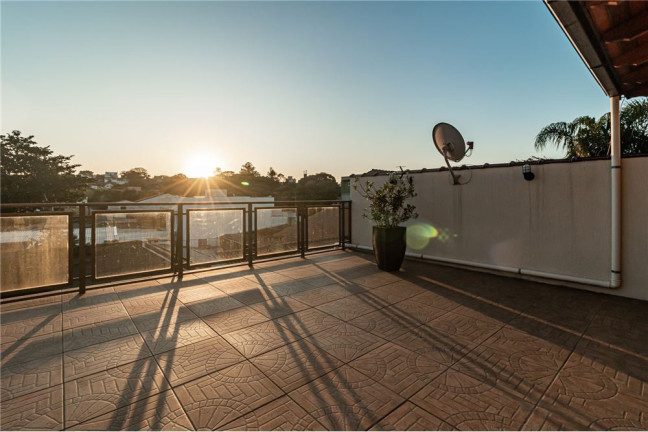 Imagem Casa com 3 Quartos à Venda, 200 m² em Jardim Planalto - Porto Alegre
