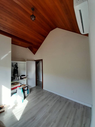 Imagem Casa com 3 Quartos à Venda, 126 m² em Bombas - Bombinhas