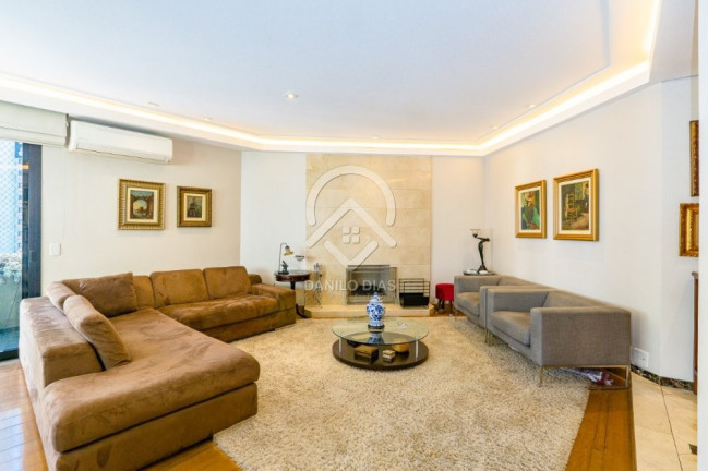 Imagem Apartamento com 3 Quartos à Venda, 200 m² em Campo Belo - São Paulo
