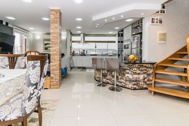 Imagem Imóvel com 3 Quartos à Venda, 211 m² em Jardim Lindóia - Porto Alegre