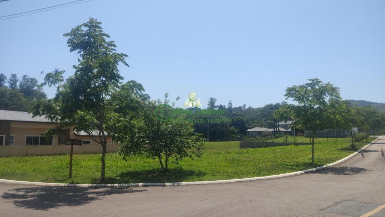 Terreno à Venda, 1.074 m² em Centro - Jambeiro