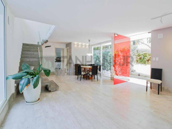 Imagem Casa com 3 Quartos à Venda, 334 m² em Jardim Europa - São Paulo Imagem Casa com 3 Quartos à Venda, 334 m² em Jardim Europa - São Paulo