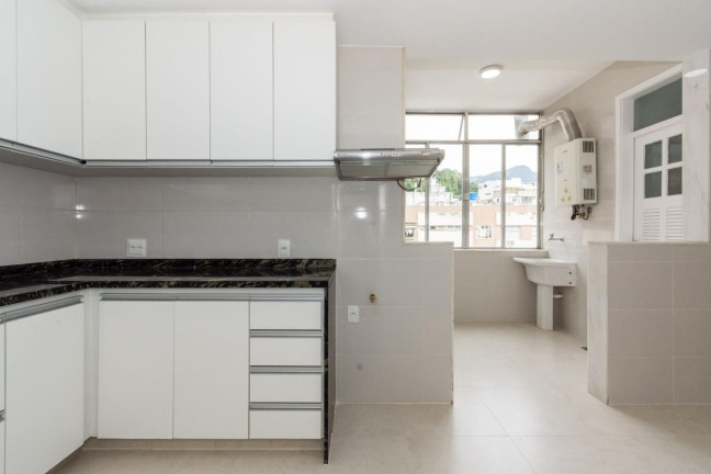 Imagem Apartamento com 3 Quartos à Venda, 128 m² em Leblon - Rio De Janeiro Imagem Apartamento com 3 Quartos à Venda, 128 m² em Leblon - Rio De Janeiro