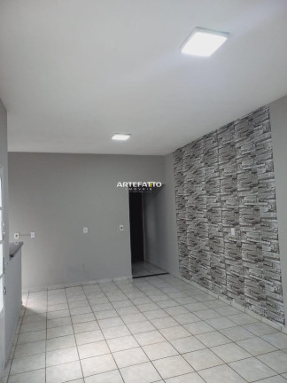 Imagem Casa com 2 Quartos à Venda, 117 m²
