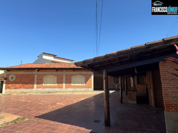 Casa com 4 Quartos à Venda, 403 m² em Setor Coimbra - Goiânia