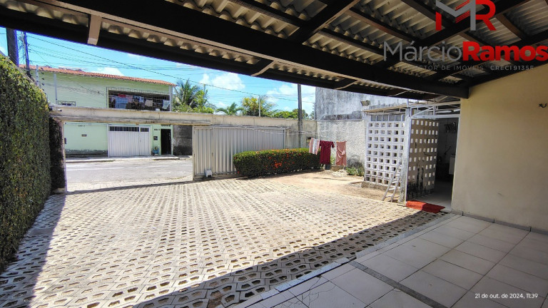 Imagem Casa com 5 Quartos à Venda, 254 m² em Sapiranga - Fortaleza Imagem Casa com 5 Quartos à Venda, 254 m² em Sapiranga - Fortaleza