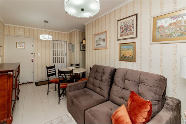 Imagem Imóvel com 2 Quartos à Venda, em Menino Deus - Porto Alegre Imagem Imóvel com 2 Quartos à Venda, em Menino Deus - Porto Alegre