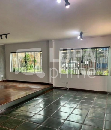 Casa com 3 Quartos para Alugar, 160 m² em Vila Carrão - São Paulo