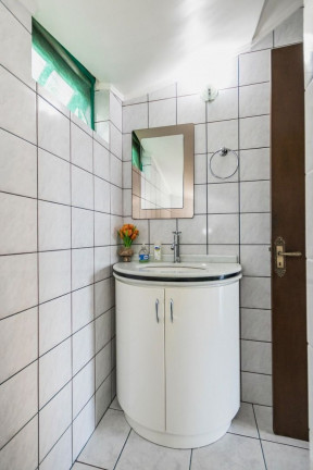 Imagem Imóvel com 4 Quartos à Venda,  em Jardim Itu - Porto Alegre