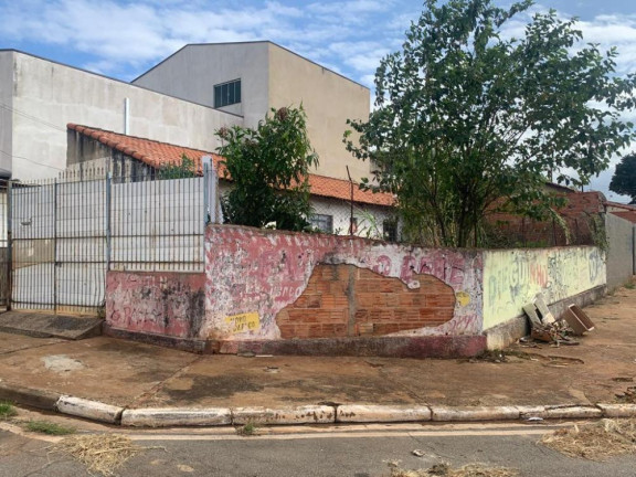 Casa com 2 Quartos à Venda, 65 m² em Jardim Lucila - Tatuí