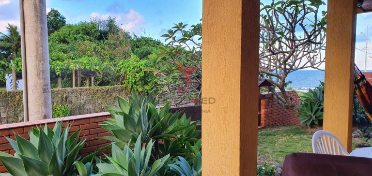 Imagem Casa com 3 Quartos à Venda, 250 m² em Itacolomi - Balneário Piçarras Imagem Casa com 3 Quartos à Venda, 250 m² em Itacolomi - Balneário Piçarras