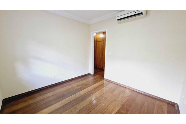 Imagem Casa com 4 Quartos à Venda, 329 m² em Jardim Vitória Régia - São Paulo Imagem Casa com 4 Quartos à Venda, 329 m² em Jardim Vitória Régia - São Paulo