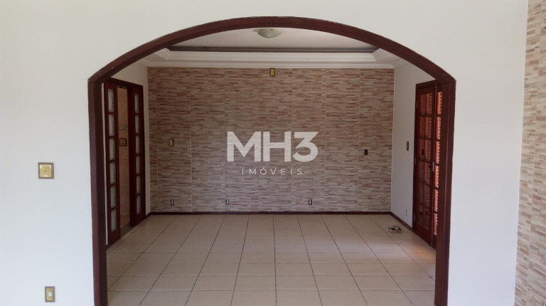 Imagem Casa de Condomínio com 2 Quartos à Venda, 800 m² em Chácaras Alpina - Valinhos